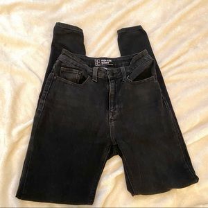 Black skinny jeans